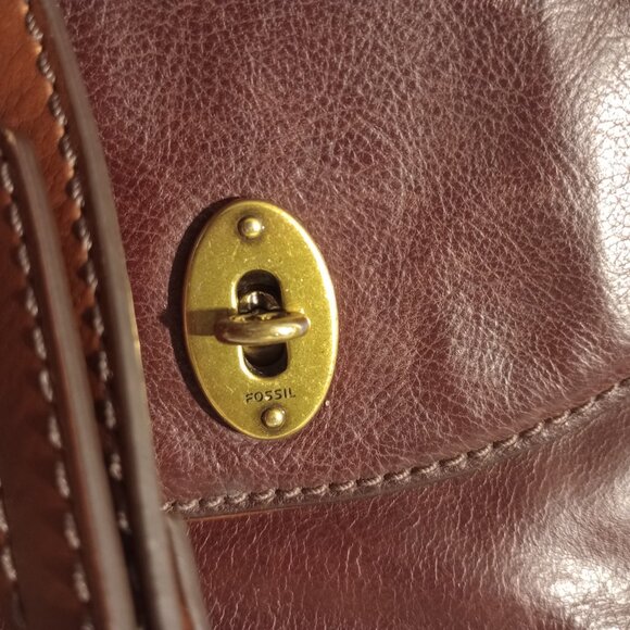 Vintage Fossil Cowhide Leather Brown Purse - Picture 3 of 15